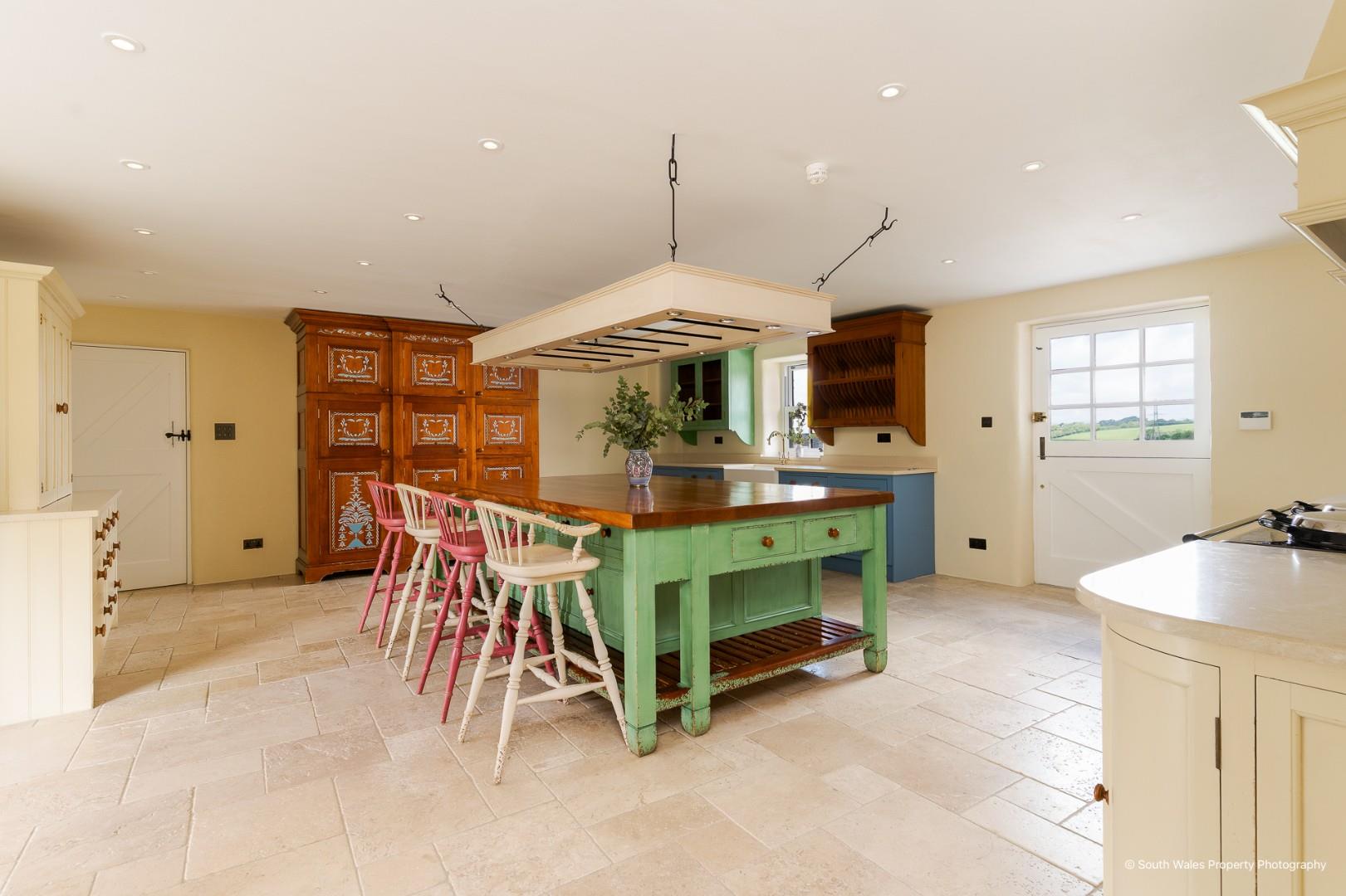 Prisk, Nr Cowbridge, Vale Of Glamorgan, CF71 7TJ